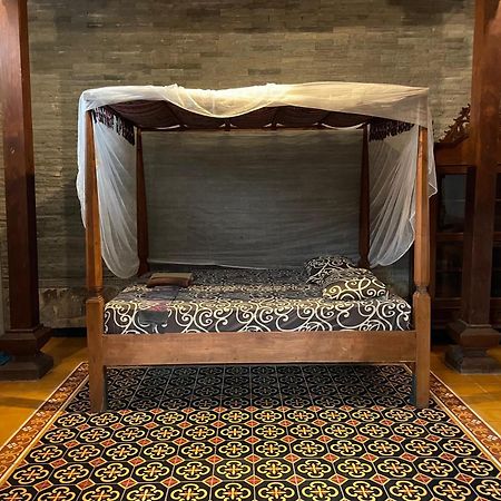 Bedhot Homestay Yogyakarta Exterior photo